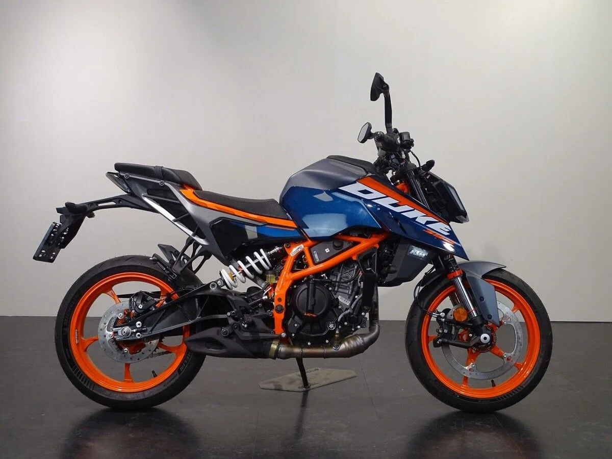 KTM 390 Duke (2024) — foto 1
