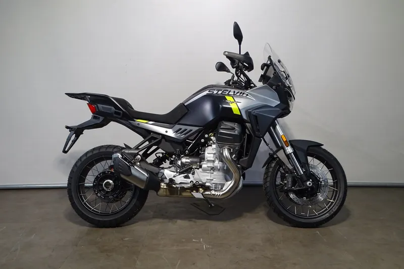 Moto Guzzi Stelvio (2026)