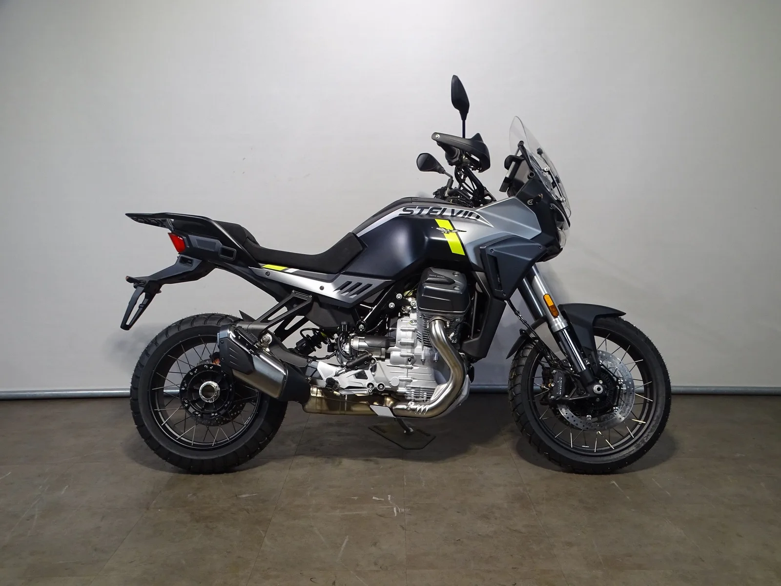 Moto Guzzi Stelvio (2026) — foto 1