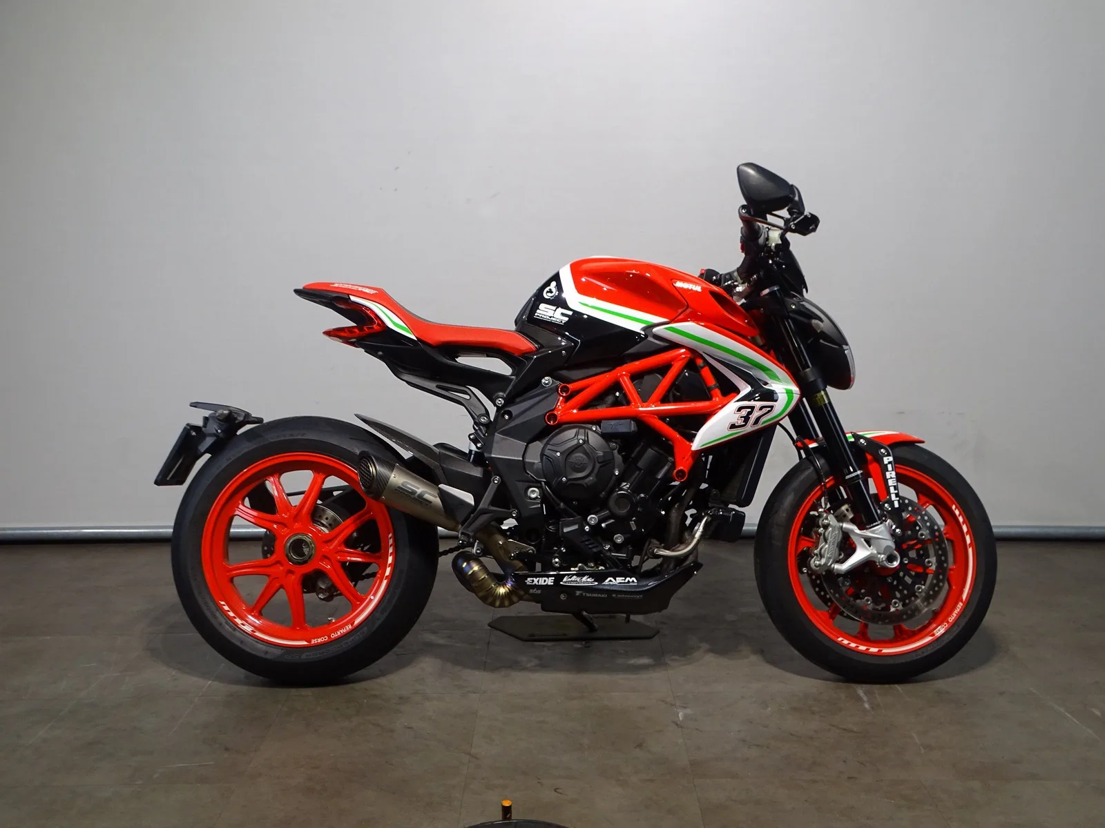 MV Agusta Dragster 800RC (2019) — foto 1