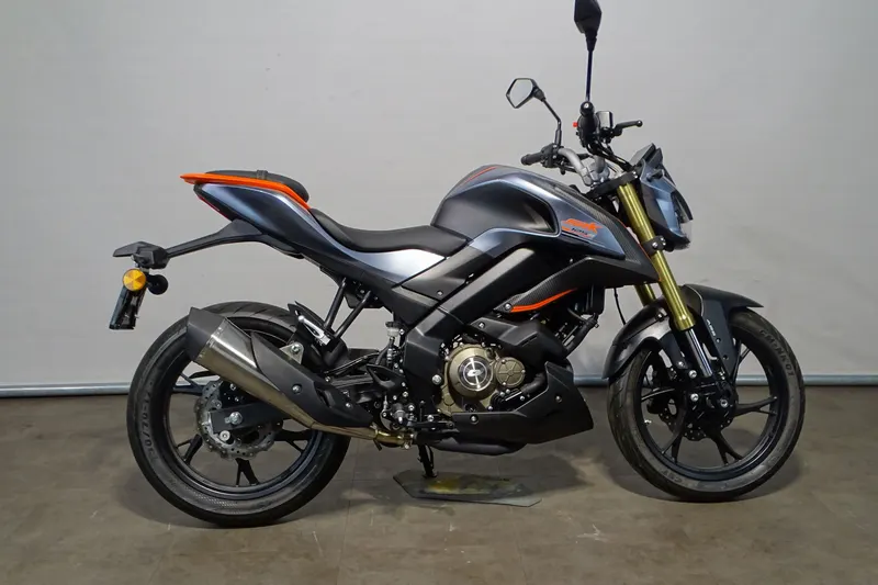 QJ Motor SRK 125 S (2024)
