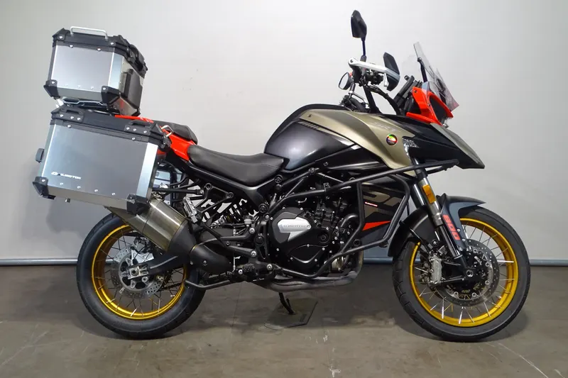 QJ Motor SRT 800 SX TOURING (2024)