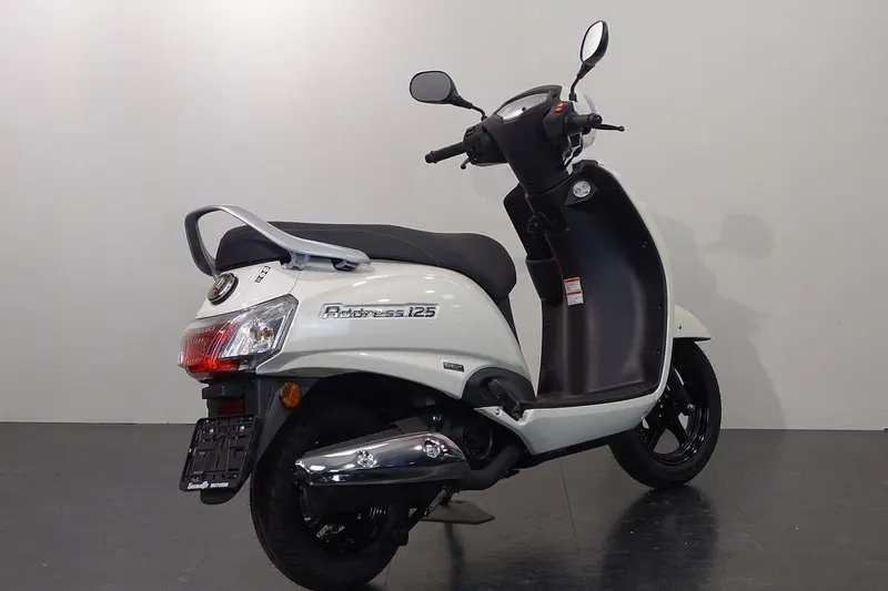 Suzuki Adress 125 (2024)