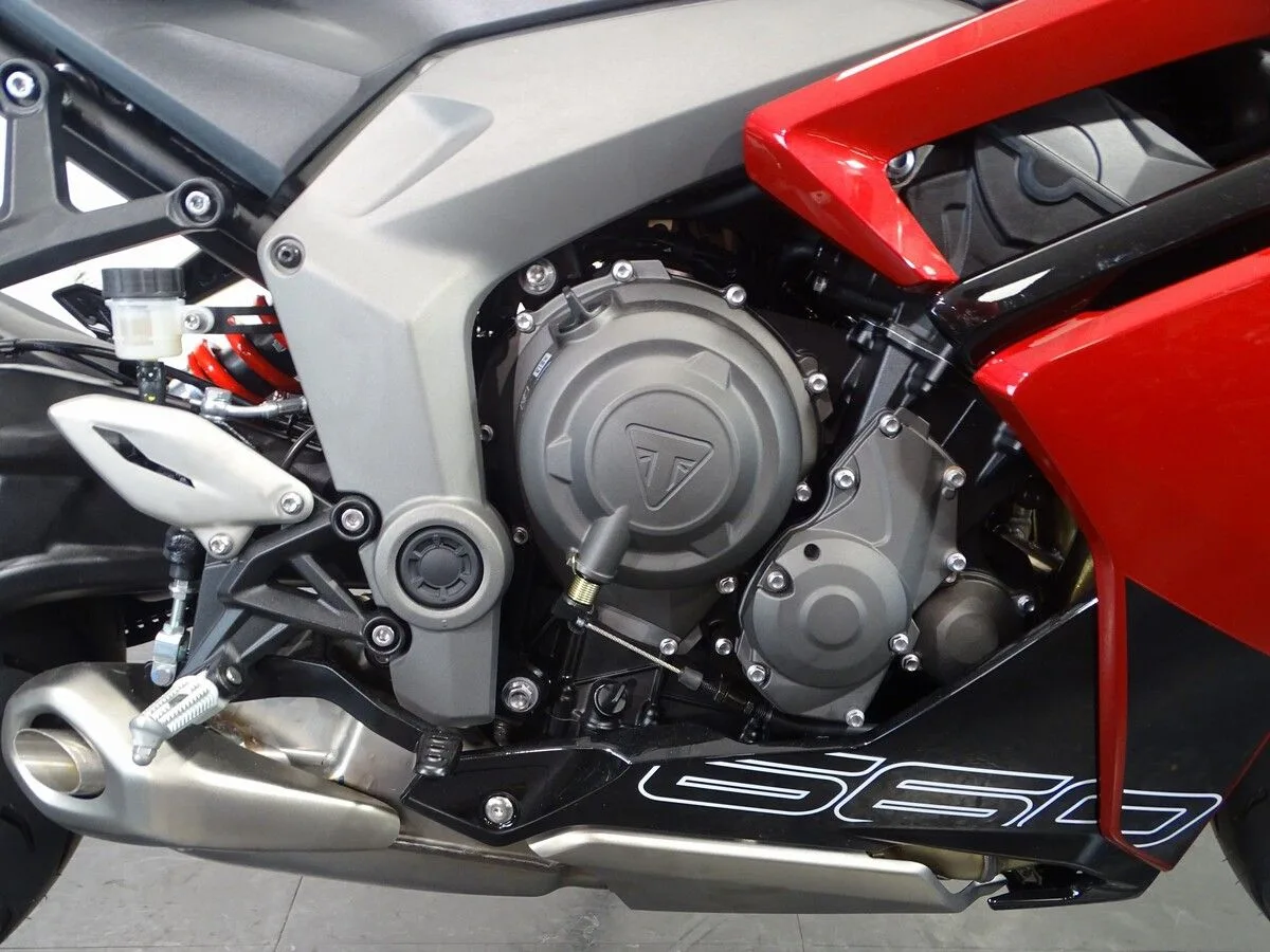 Triumph Daytona 660 (2026) — foto 1