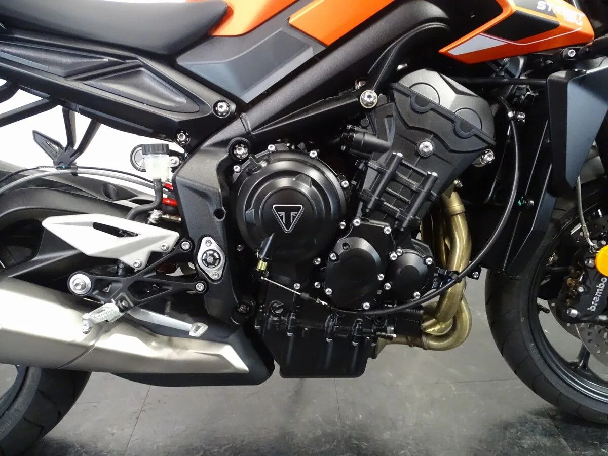 Triumph Street Triple R (2025) — foto 1