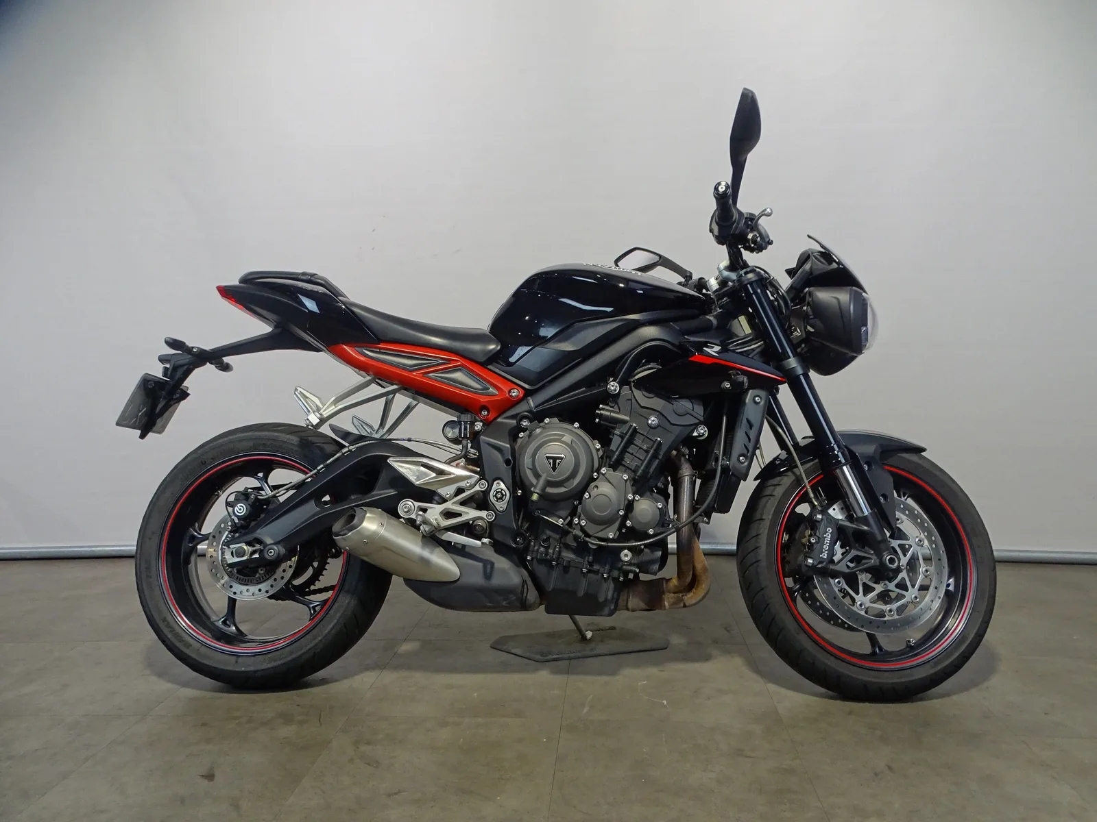Triumph Street Triple R (2017) — foto 1