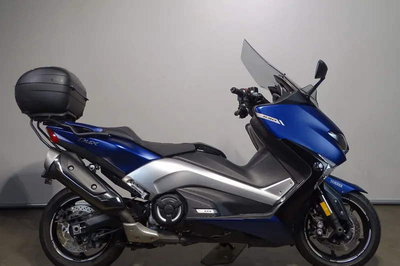 Yamaha Tmax DX (2017)