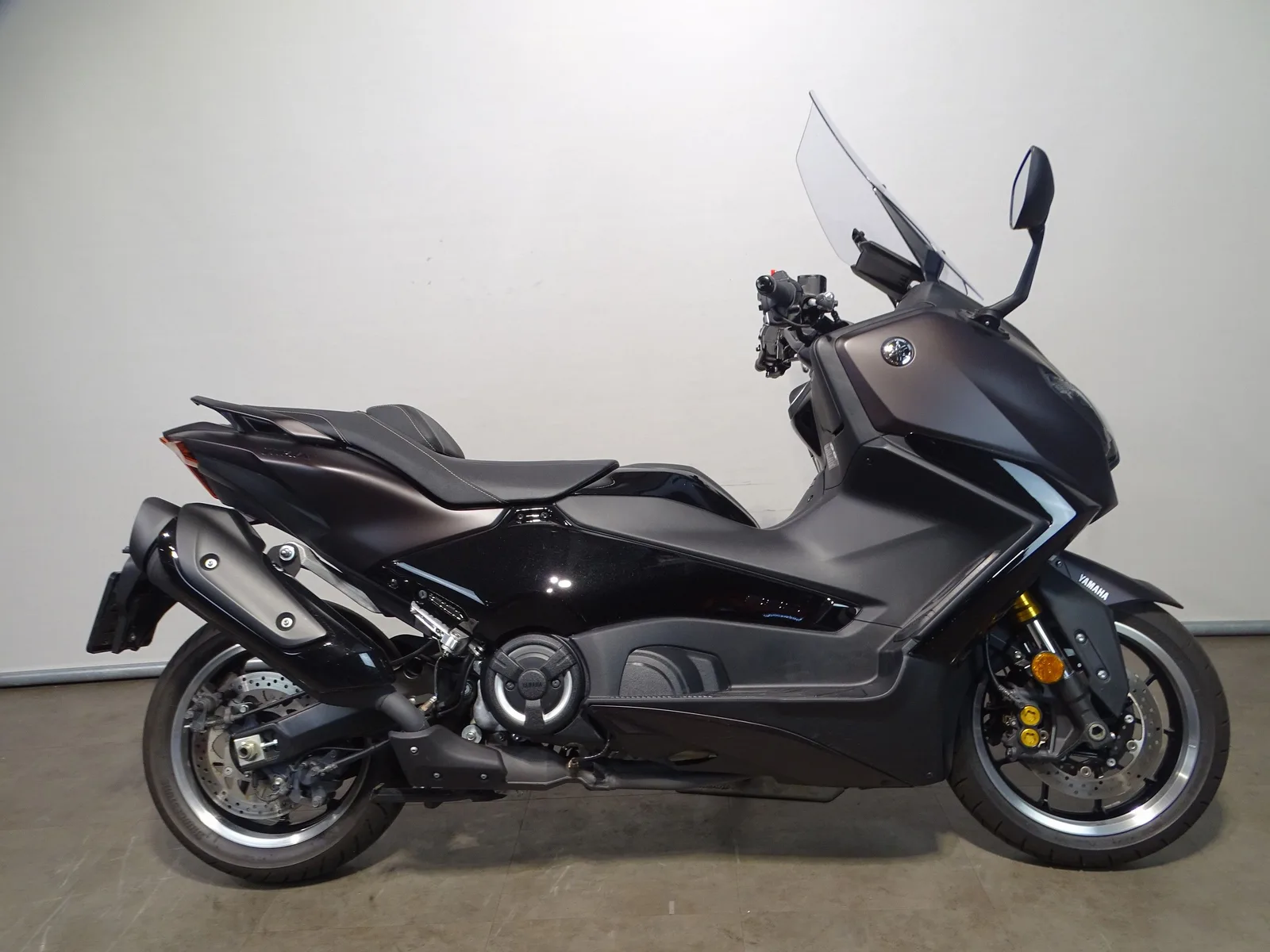 Yamaha TMAX (2025) — foto 1