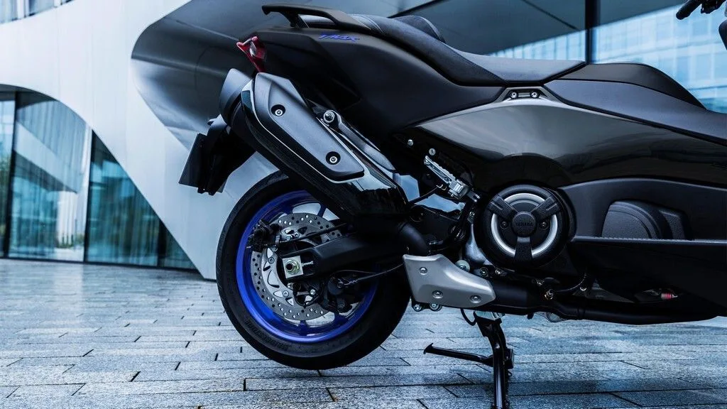 Yamaha T MAX (2024) — foto 1