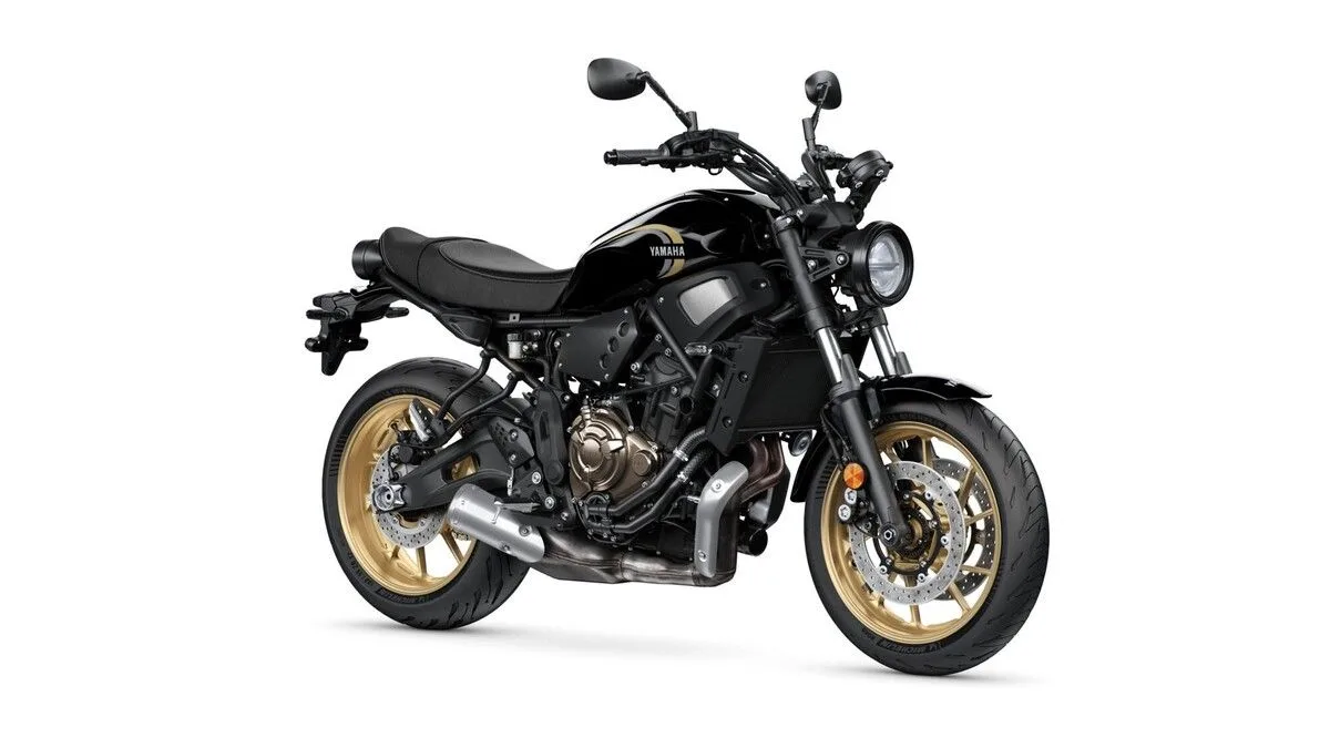 Yamaha XSR700 (2025) — foto 1