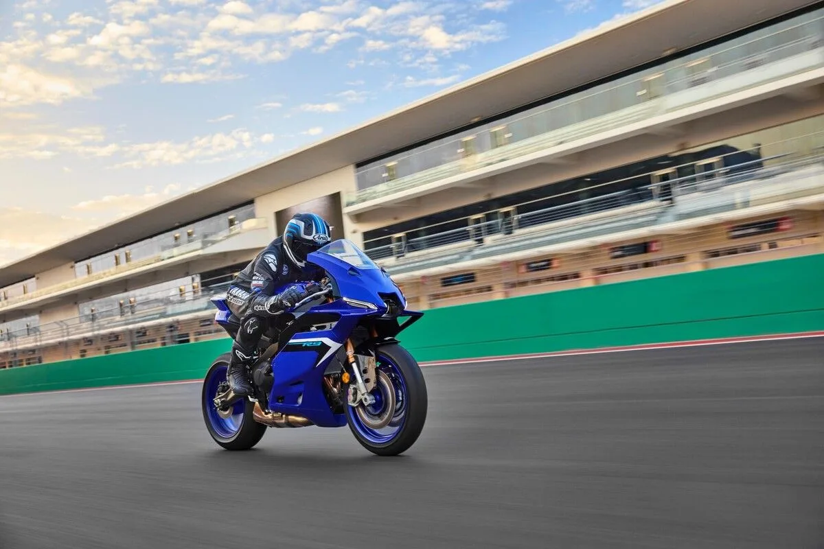 Yamaha R9 (2026) — foto 1