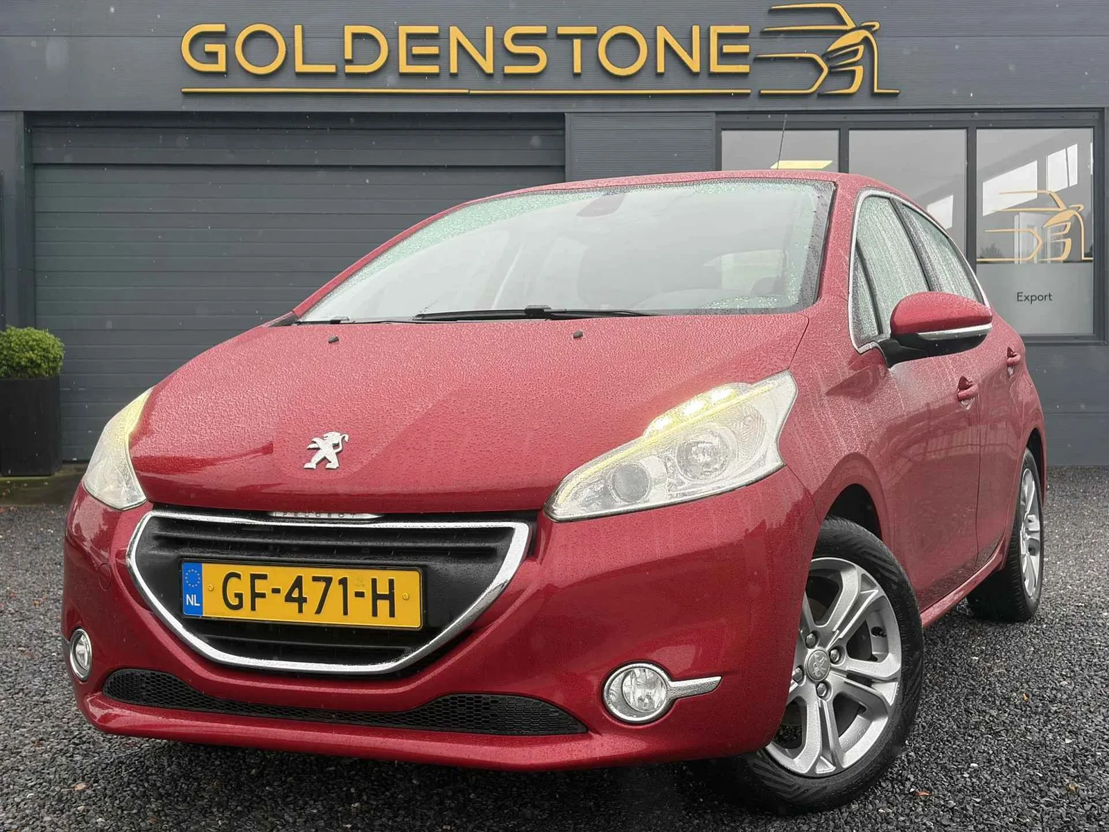 Peugeot 208 (2015) — foto 1