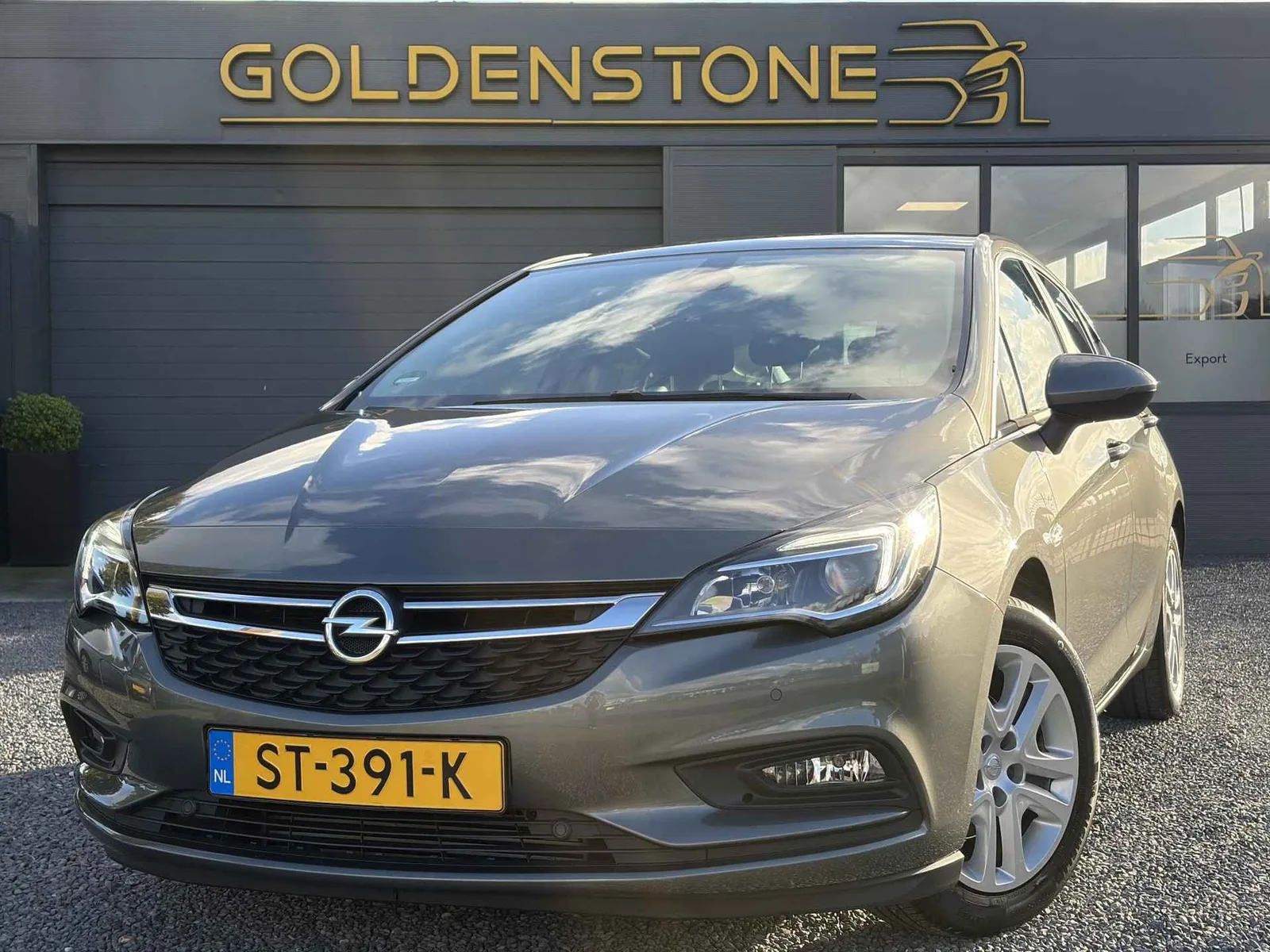 Opel Astra (2018) — foto 1