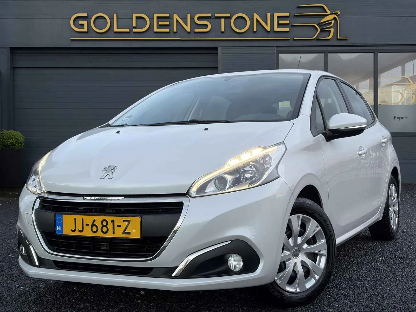 Peugeot 208 (2016) — foto 1