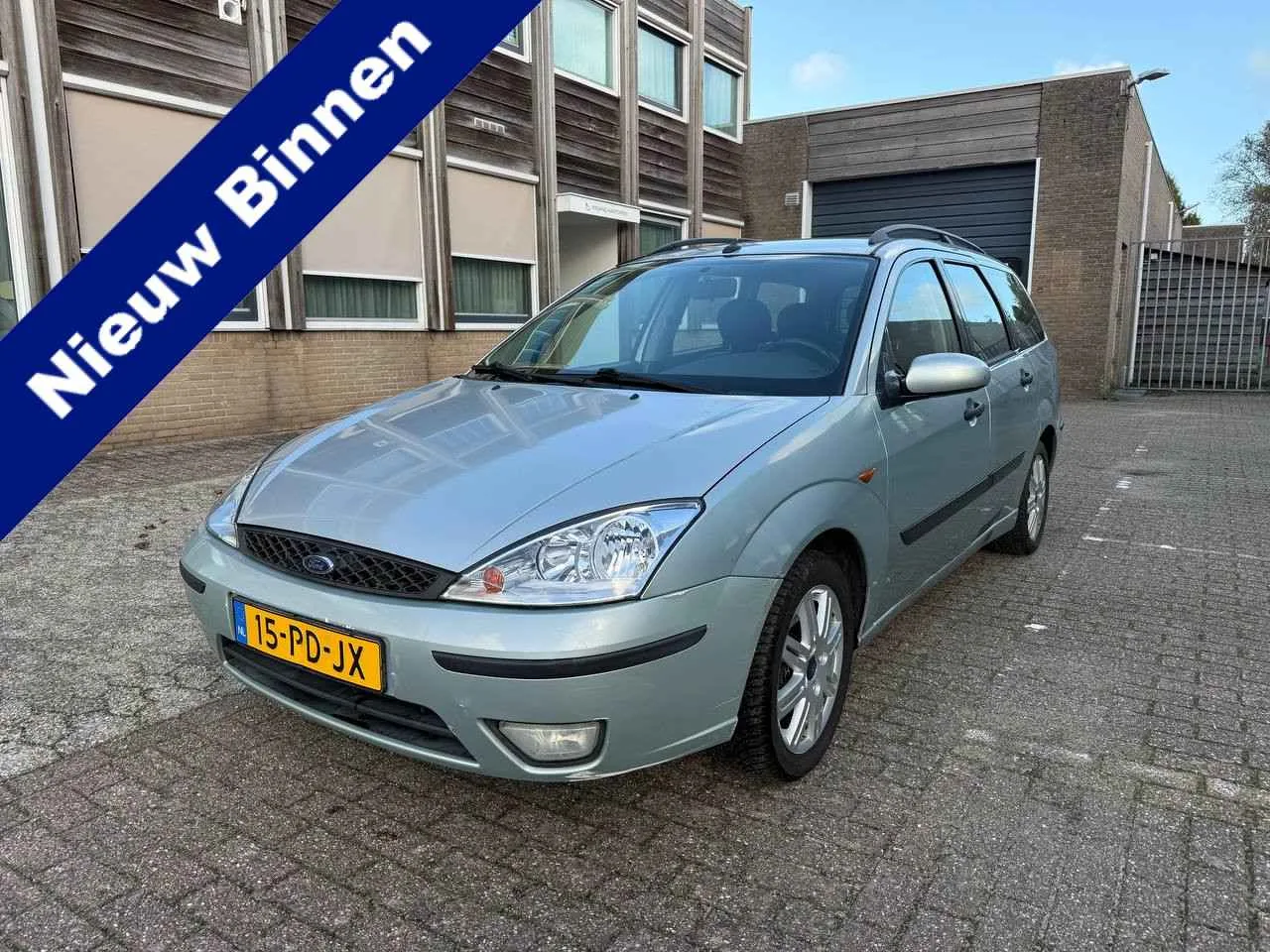 Ford Focus (2004) — foto 1