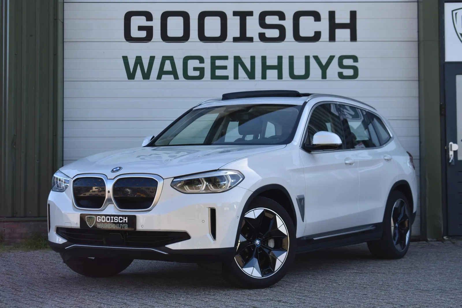 BMW iX3 (2021) — foto 1