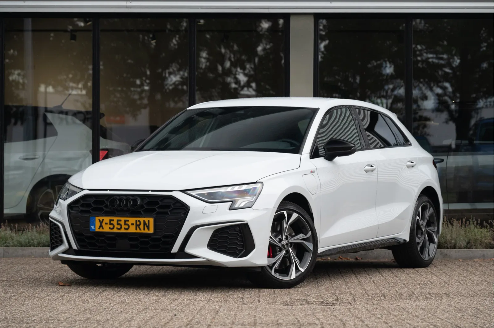 Audi A3 (2024) — foto 1