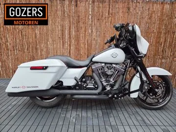 HARLEY DAVIDSON STREETGLIDE (2015) — foto 1