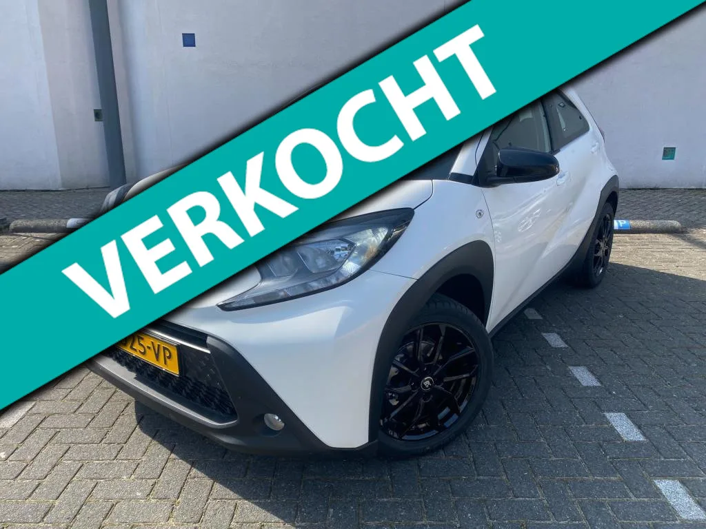 Toyota Aygo (2022) — foto 1