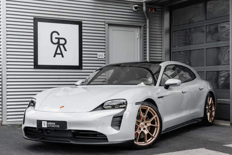 Porsche Taycan (2022)