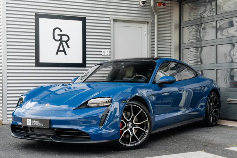 Porsche Taycan (2023)