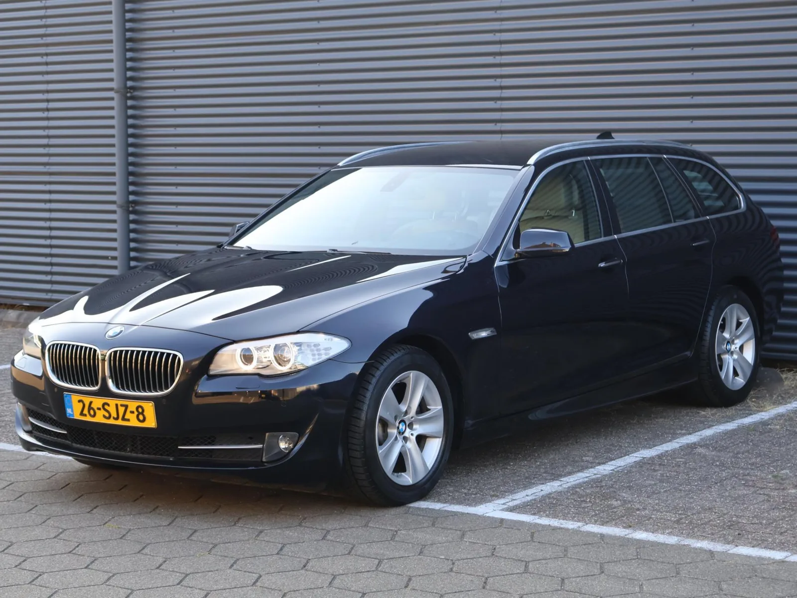BMW 5-Serie (2011) — foto 1