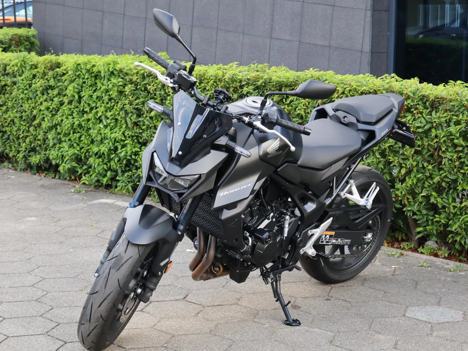Honda CB 750 Hornet (2025) — foto 1