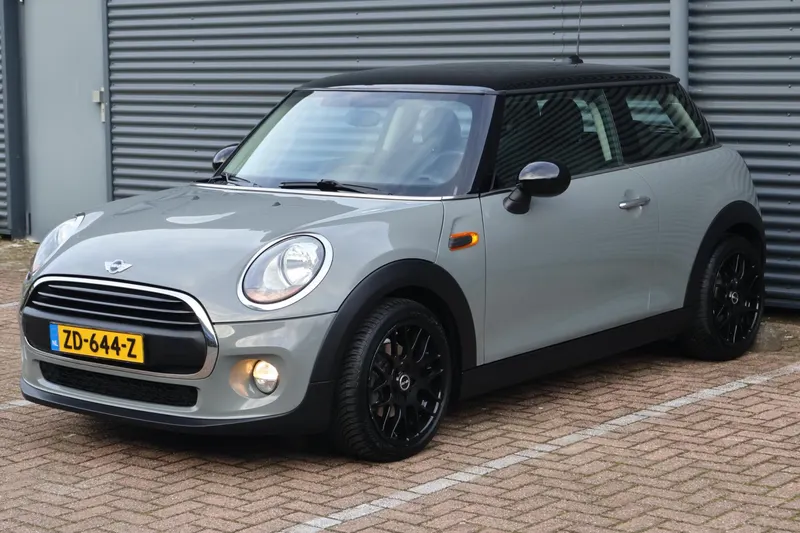 MINI One (2016)