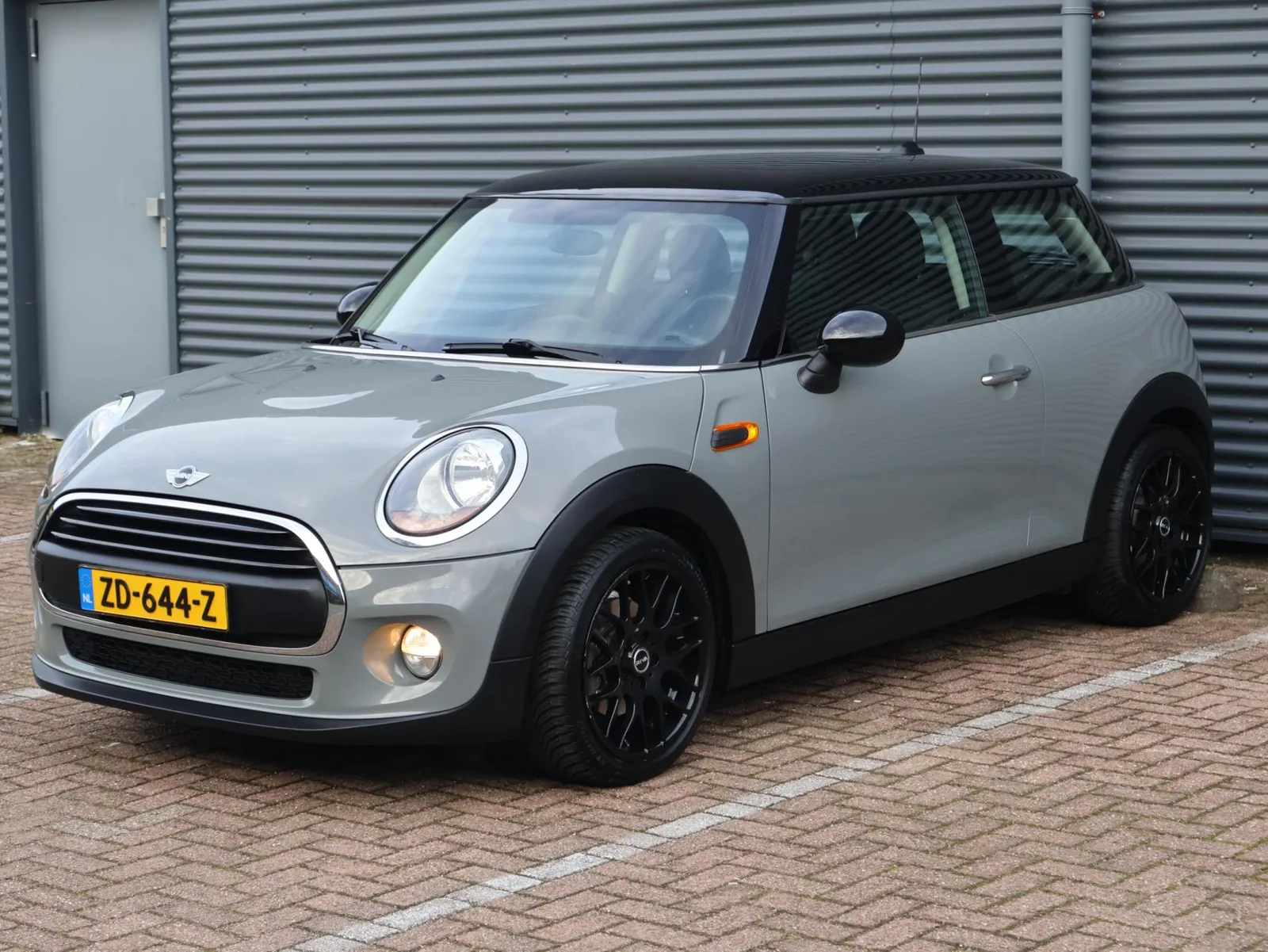MINI One (2016) — foto 1