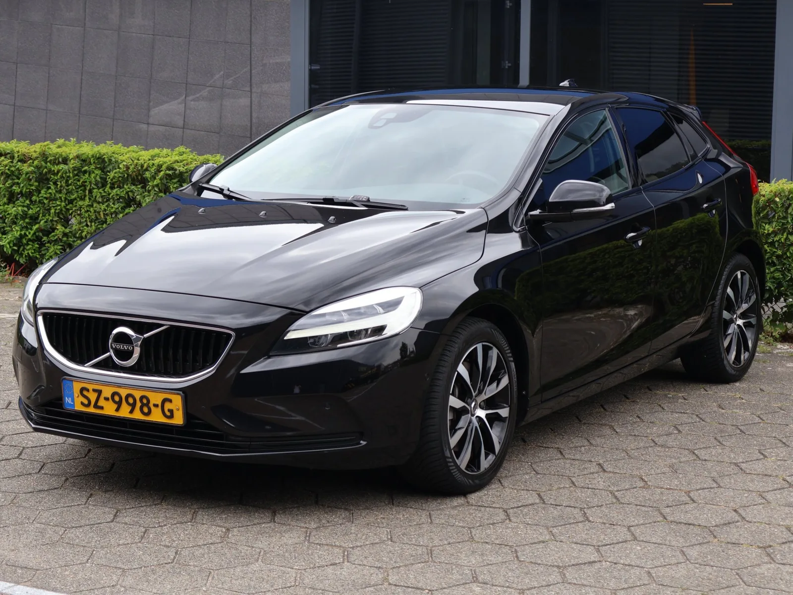 Volvo V40 (2018) — foto 1