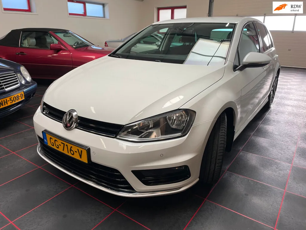 Volkswagen Golf (2015) — foto 1