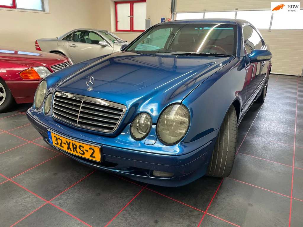 Mercedes-Benz CLK-Klasse (2001) — foto 1