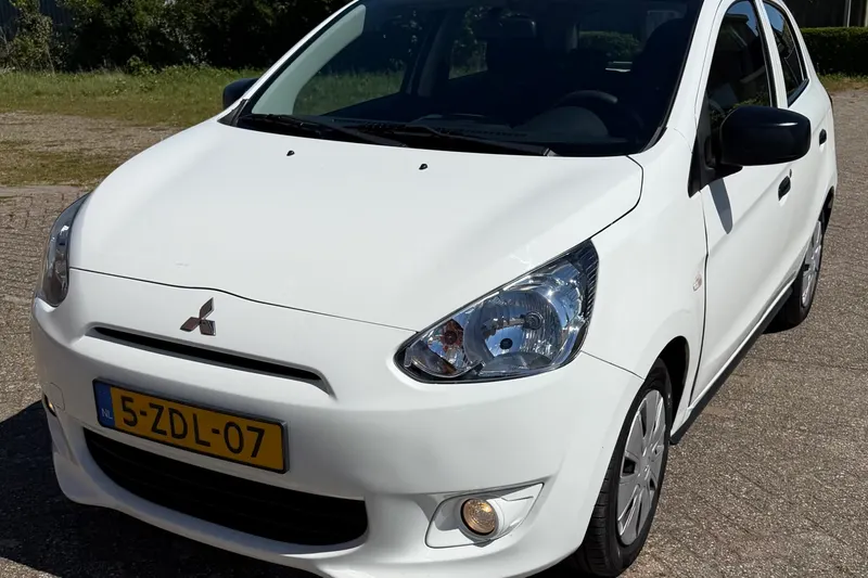 Mitsubishi Space Star (2014)