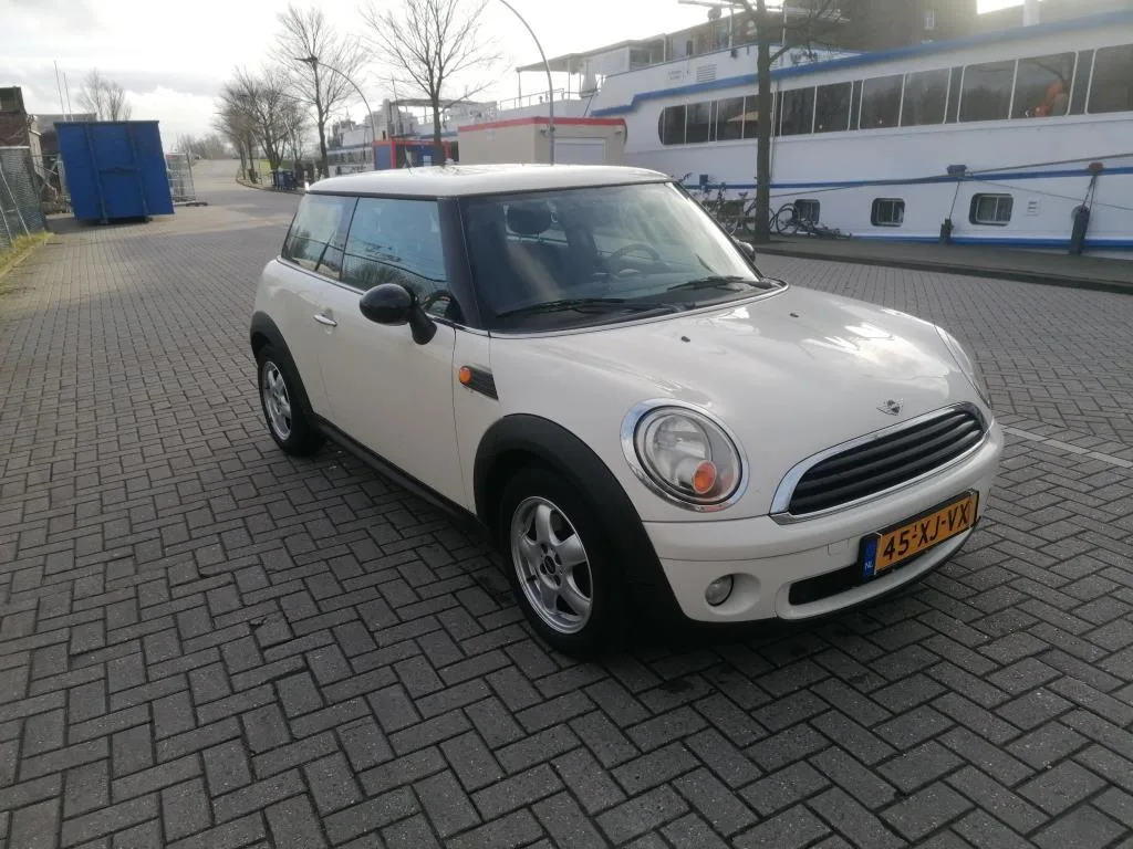 MINI One (2007) — foto 1