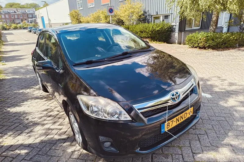 Toyota Auris (2010)