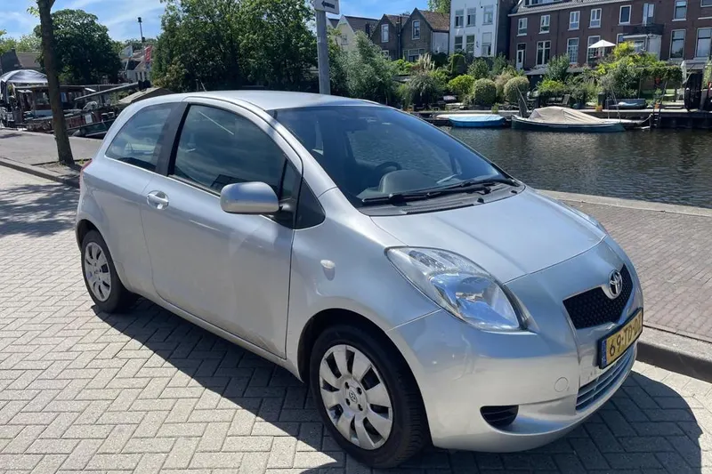 Toyota Yaris (2006)
