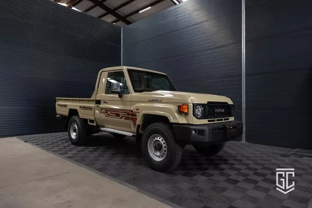 Toyota Land Cruiser (2024) — foto 1