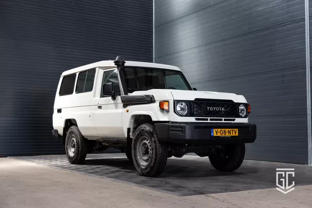 Toyota Land Cruiser (2024) — foto 1