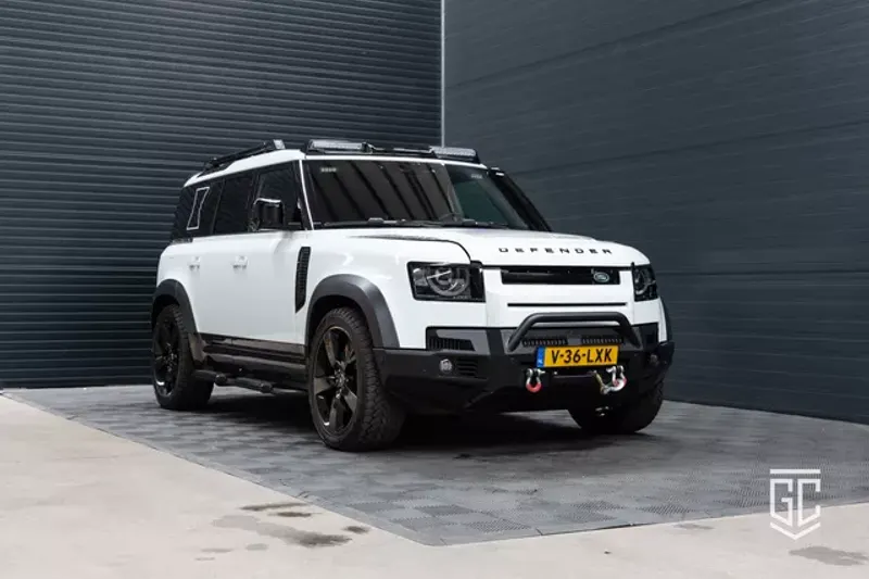 Land Rover Defender (2024)