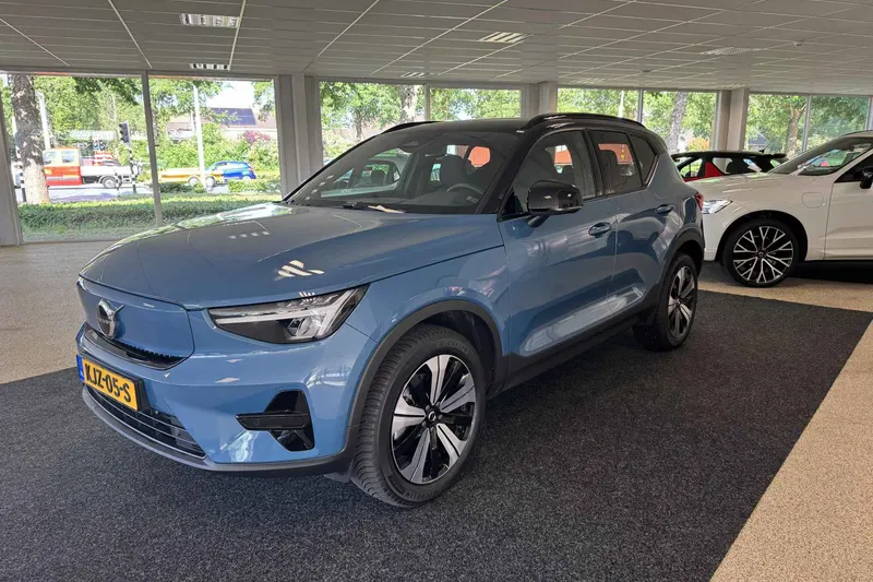 Volvo XC40 (2022)