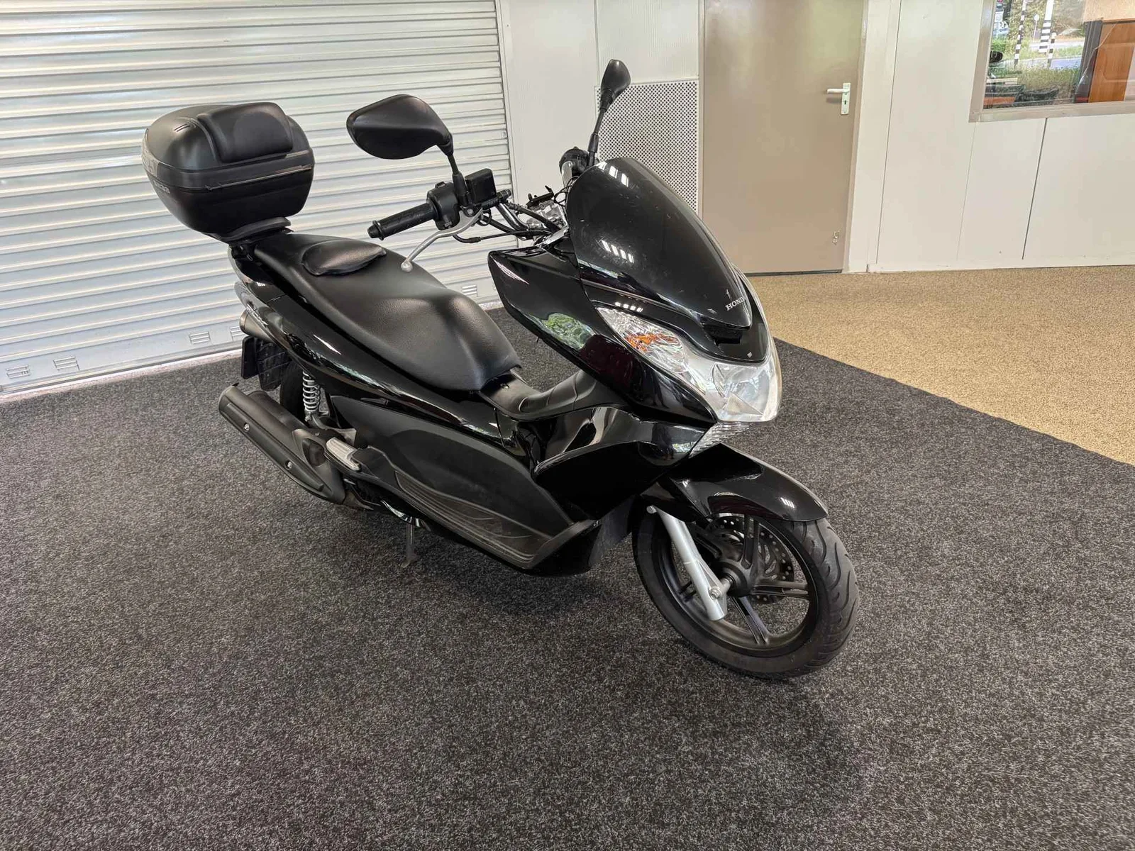 Honda PCX 125 (2011) — foto 1