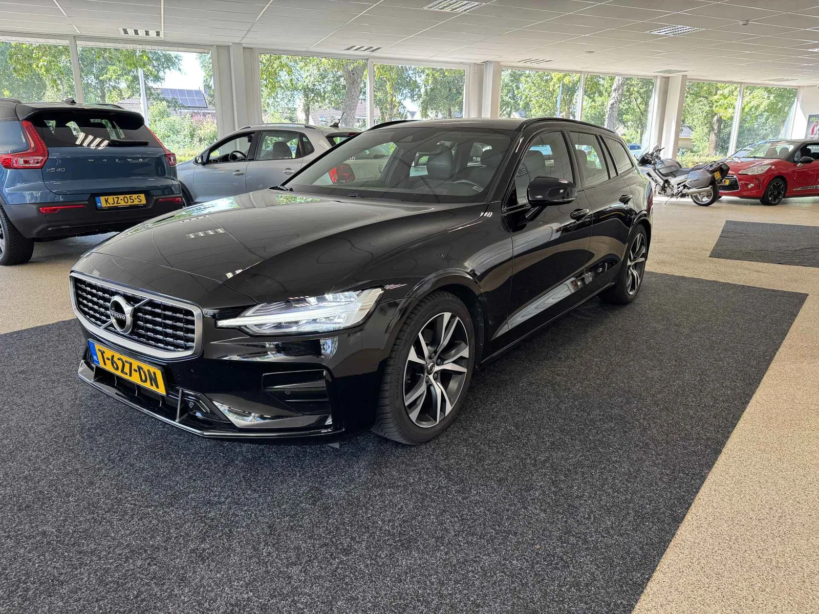 Volvo V60 (2019) — foto 1