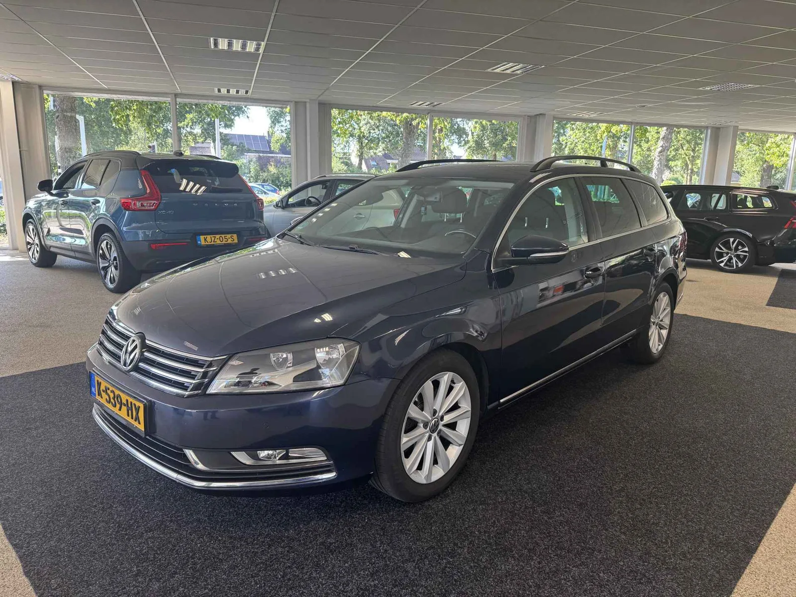 Volkswagen Passat (2011) — foto 1