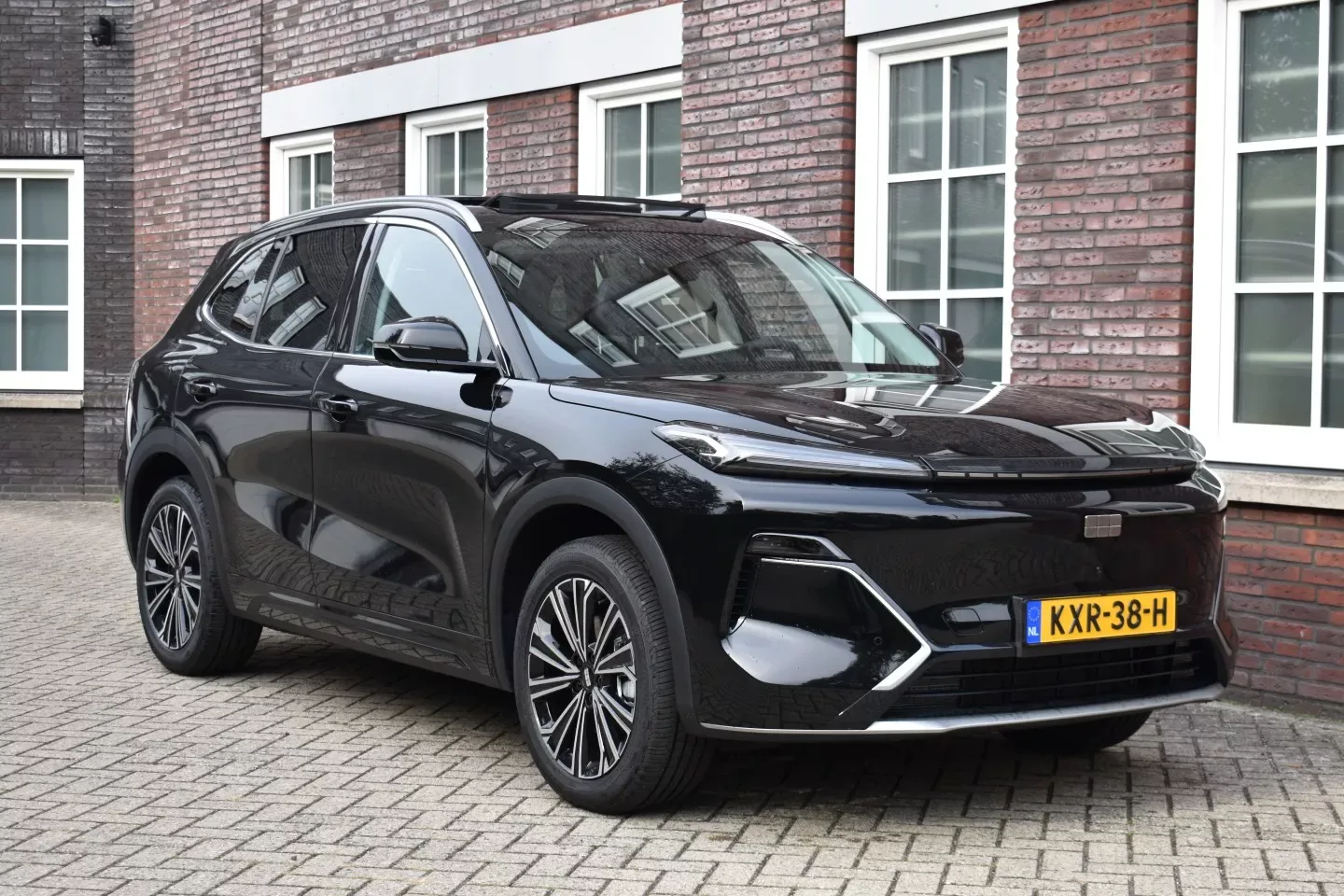 Geely Starray EM-i (2026) — foto 1