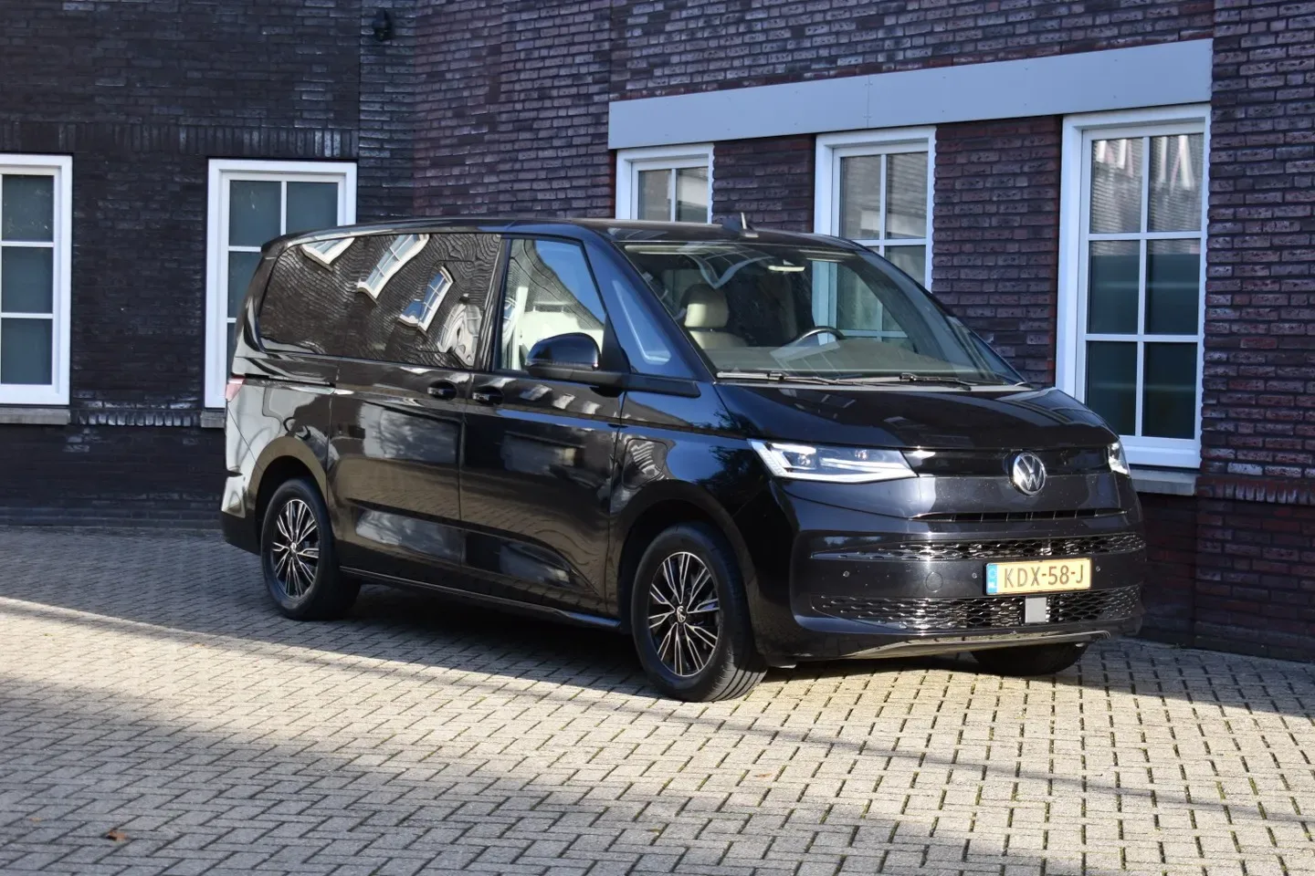 Volkswagen Multivan (2022) — foto 1