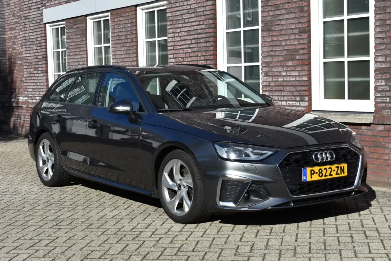 Audi A4 (2021)