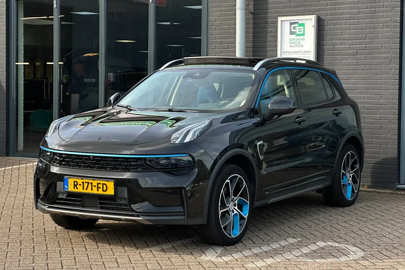 Lynk & Co 01 (2022)