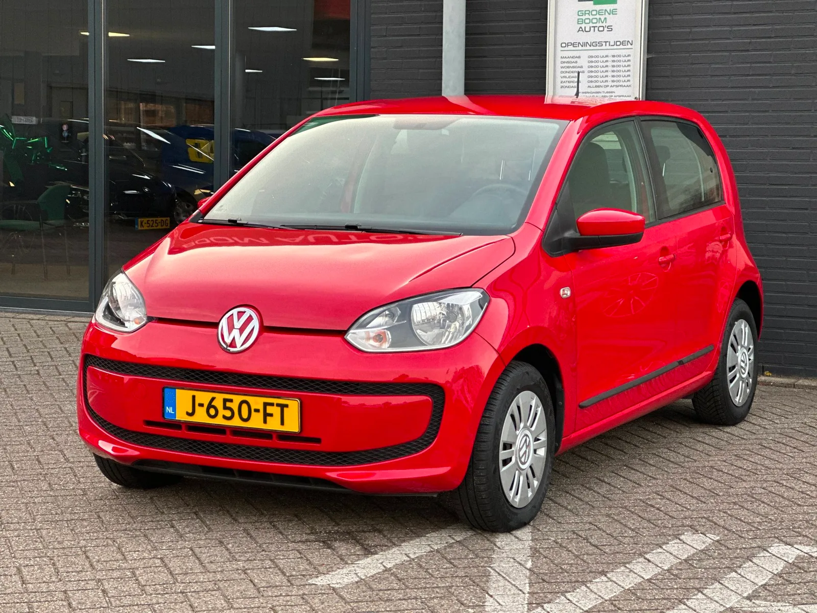Volkswagen Up! (2014) — foto 1