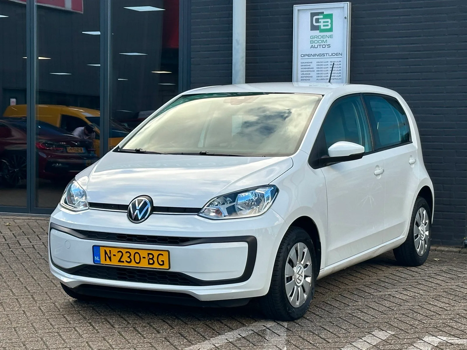 Volkswagen Up! (2021) — foto 1
