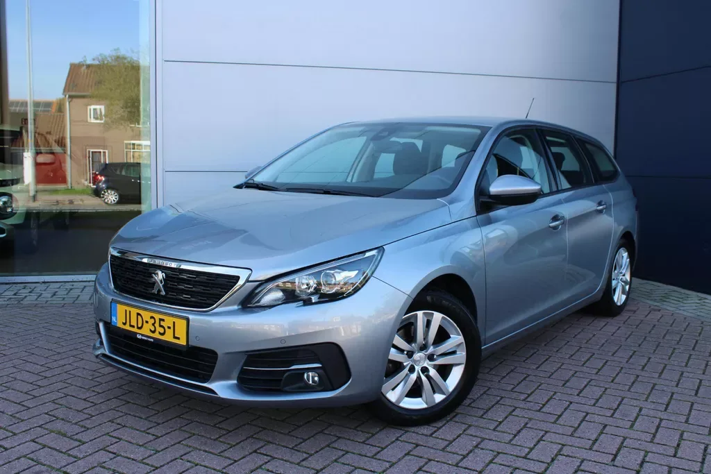 Peugeot 308 (2020) — foto 1